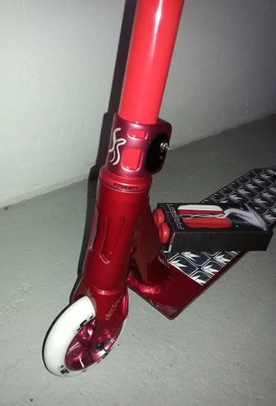 Blunt Custom devil - rdeč – Skiro Blunt – slika 3